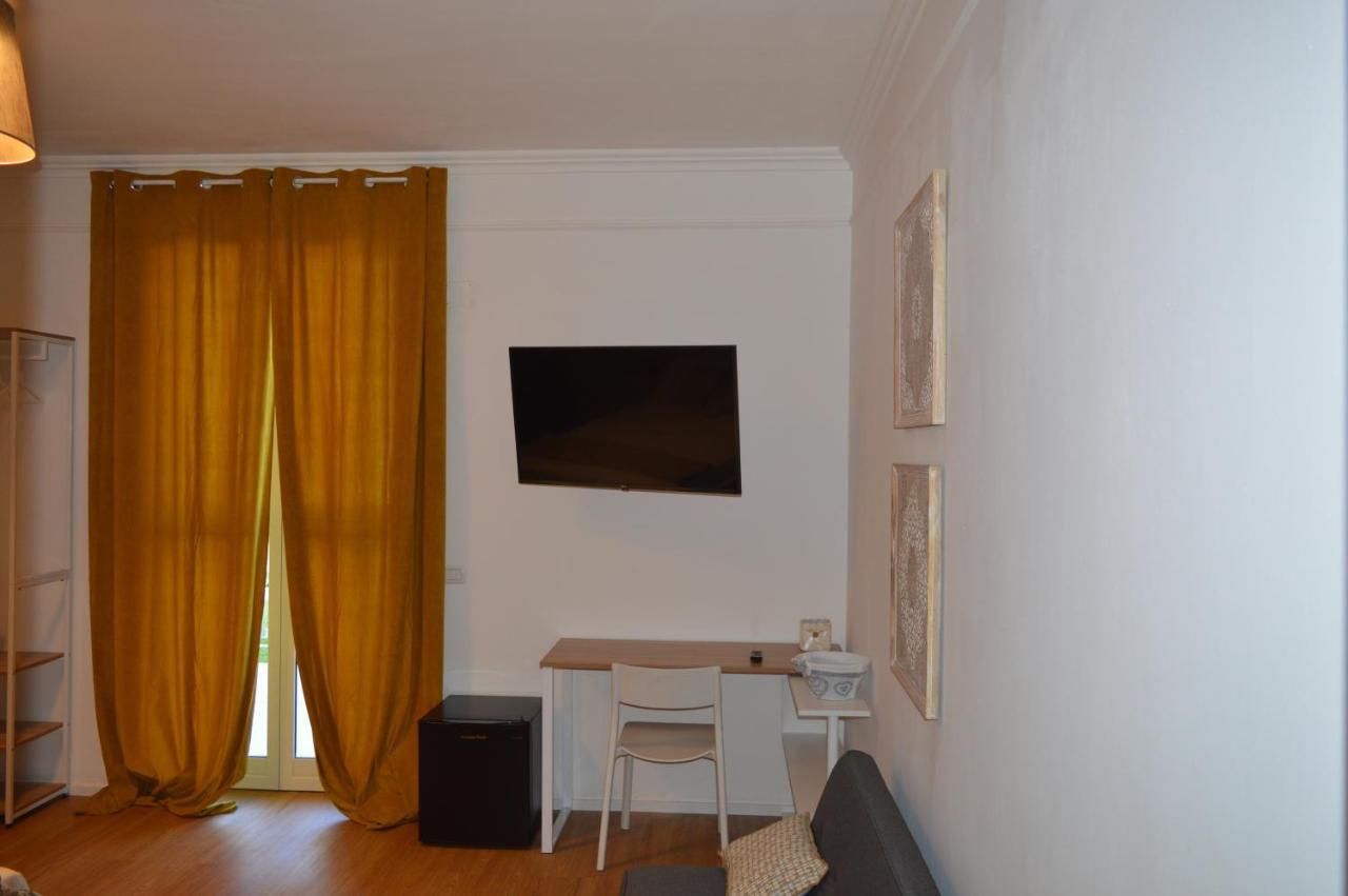 Casa Blanca B&B ラティーナ エクステリア 写真