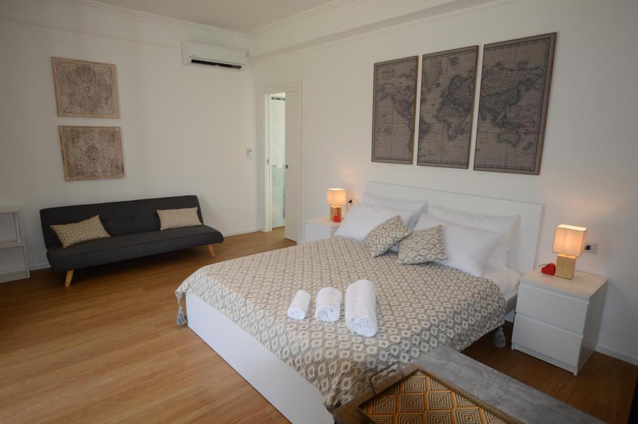Casa Blanca B&B ラティーナ エクステリア 写真