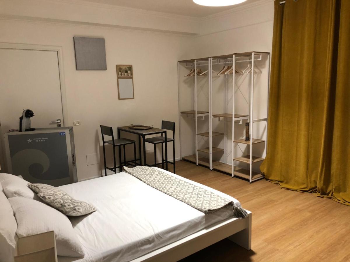 Casa Blanca B&B ラティーナ エクステリア 写真