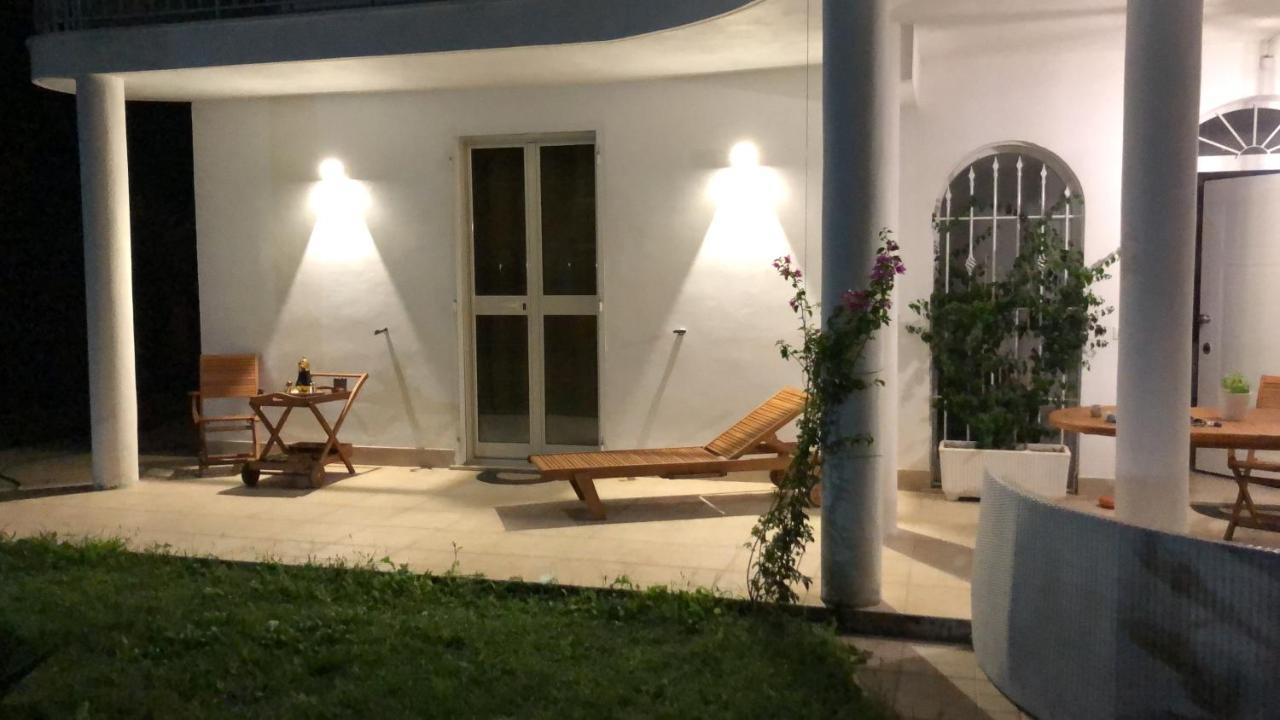 Casa Blanca B&B ラティーナ エクステリア 写真
